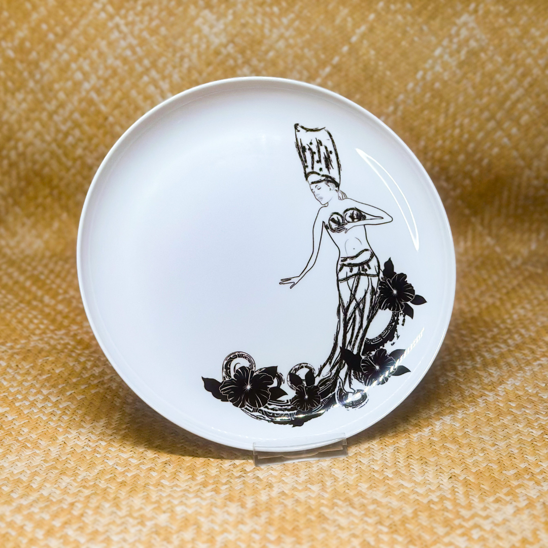 Assiette ronde danseuse