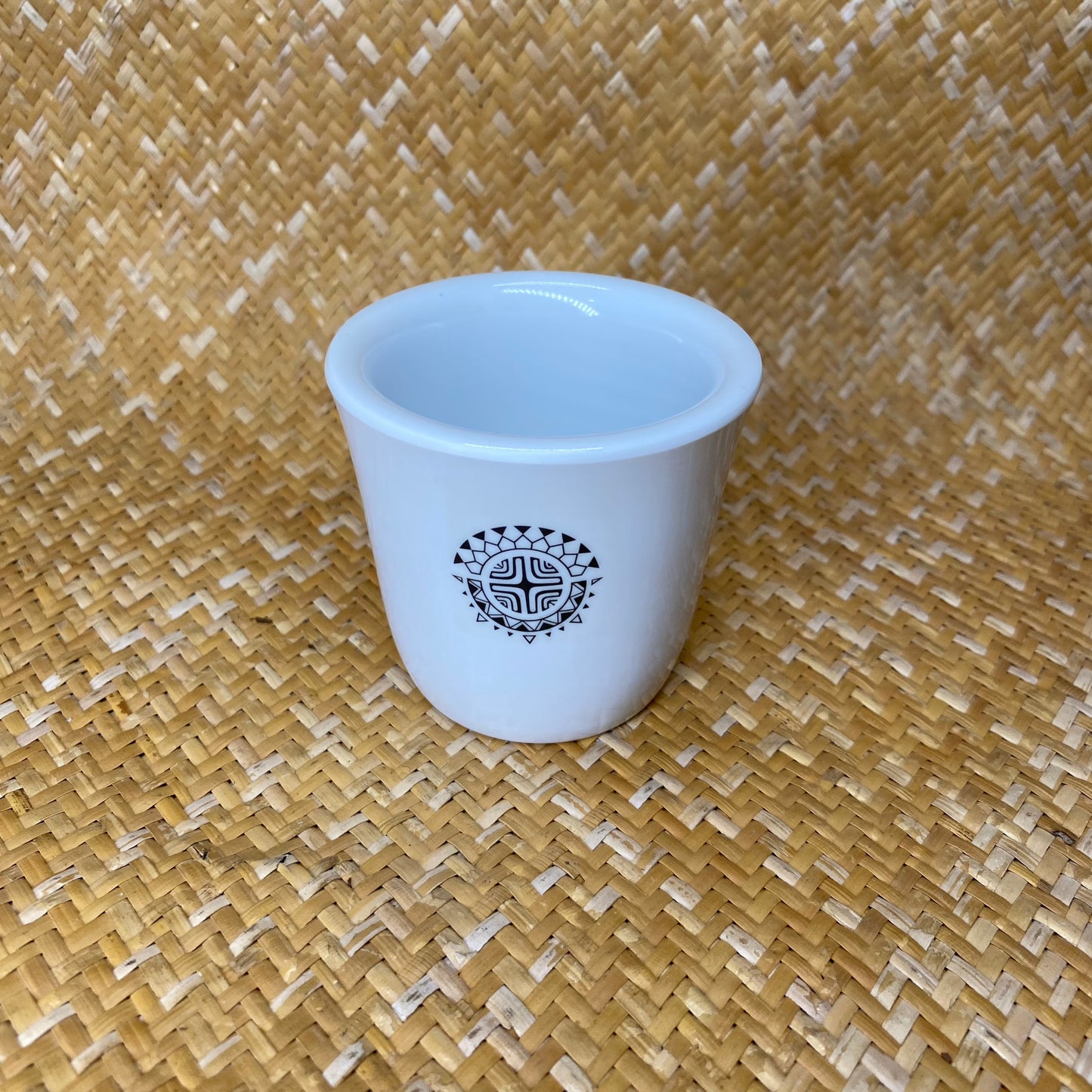 Tasse à café - frise tattoo