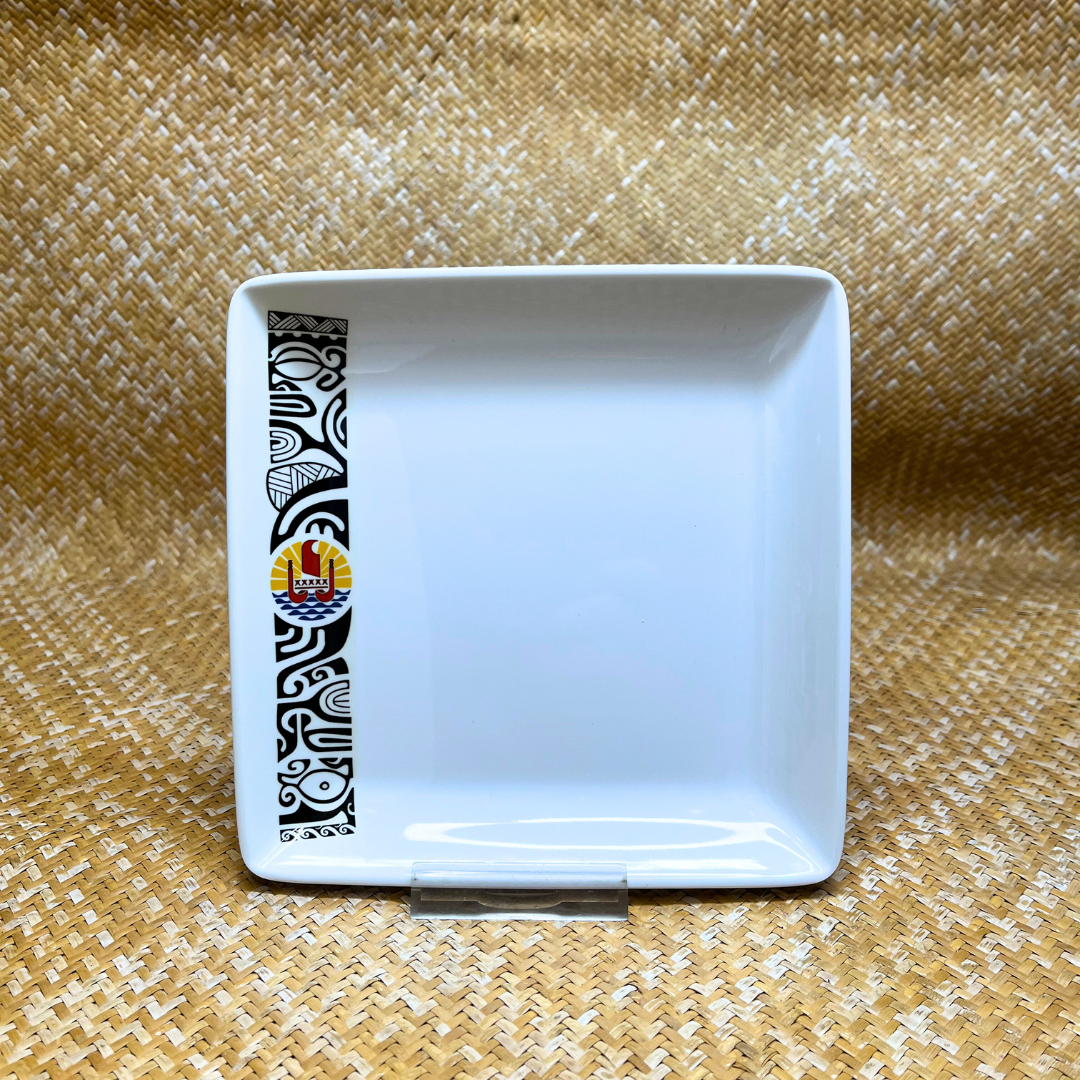 Assiette carrée - Frise Tiki Polynésiens