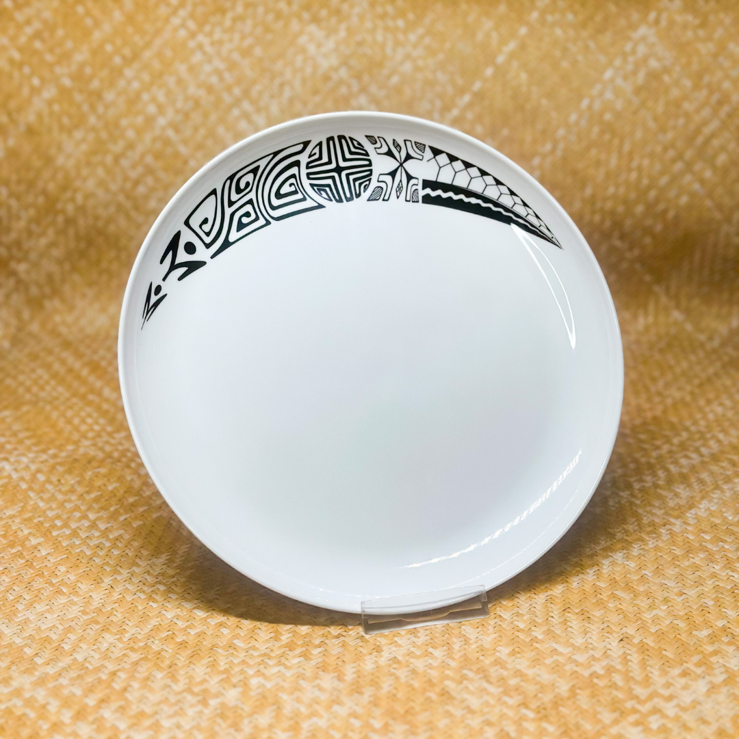 Assiette frise tattoo incurvée